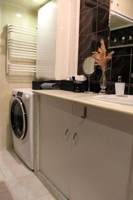 Ferienwohnung Uroczy, Jasny Apartament Oraz Bezplatny Parking! Krakau Exterior foto