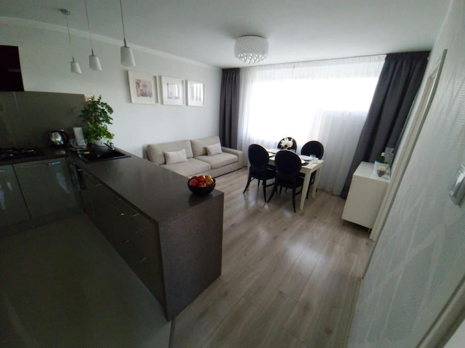 Ferienwohnung Uroczy, Jasny Apartament Oraz Bezplatny Parking! Krakau Exterior foto