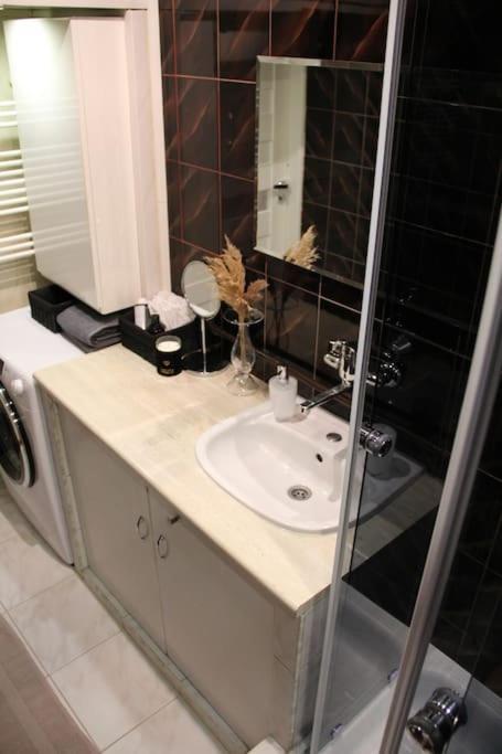 Ferienwohnung Uroczy, Jasny Apartament Oraz Bezplatny Parking! Krakau Exterior foto