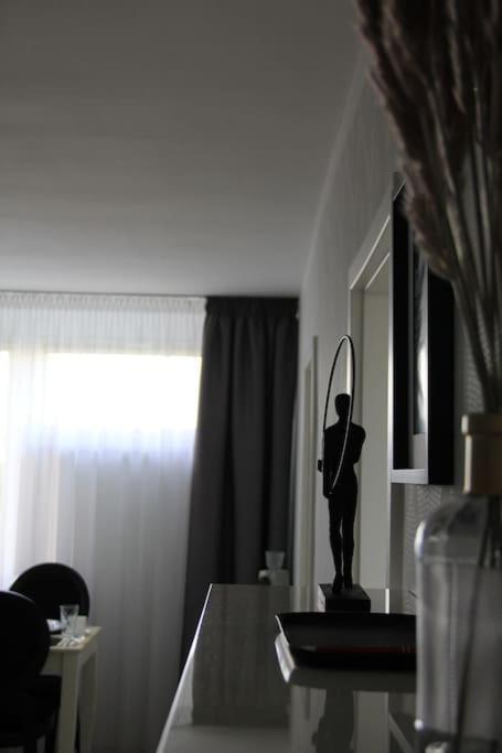 Ferienwohnung Uroczy, Jasny Apartament Oraz Bezplatny Parking! Krakau Exterior foto