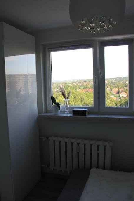 Ferienwohnung Uroczy, Jasny Apartament Oraz Bezplatny Parking! Krakau Exterior foto